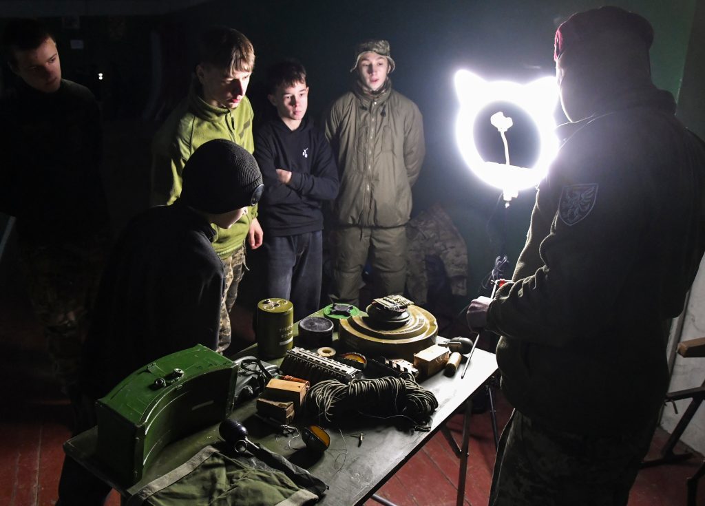 Europa presiona a Ucrania para que contenga el éxodo de jóvenes hacia los países vecinos