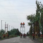 Ucrania y Rusia cubren sus carreteras en el frente con redes para parar a los drones enemigos