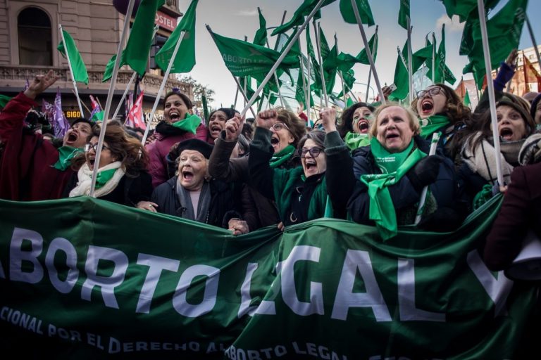 Cinco años de aborto legal en Argentina: un derecho que resiste a los ataques de Milei