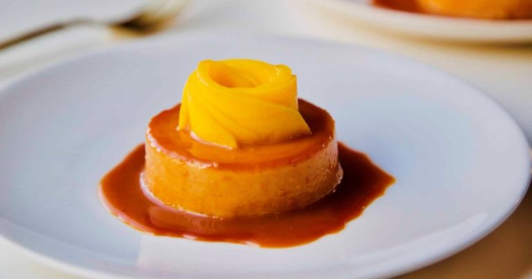 Sin azúcar, cómo hacer flan de mango en pocos minutos
