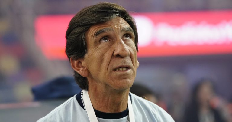 Costas, muy crudo y golpeado tras la final perdida por Racing: "Quedé en deuda"