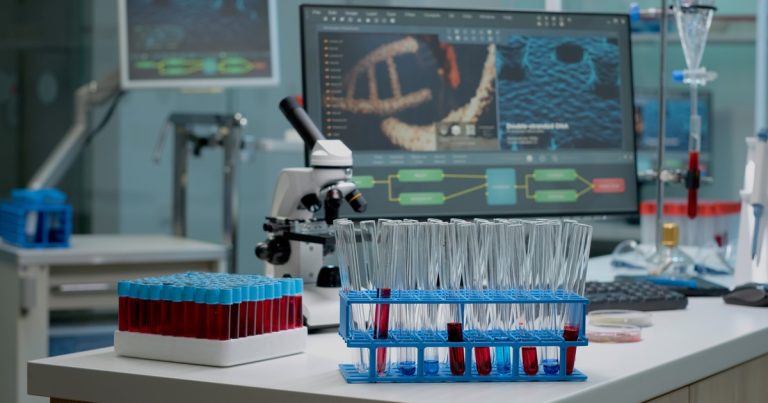 Cómo es la plataforma que simplifica el acceso a la genética para personalizar los tratamientos médicos