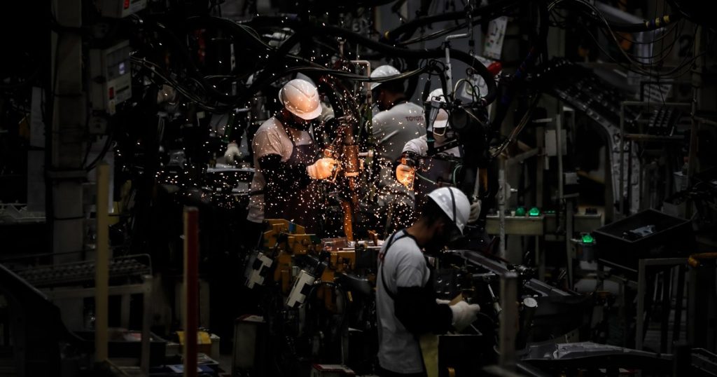 Golpeada por las importaciones, la industria busca dar vuelta la página y levantar cabeza en 2026