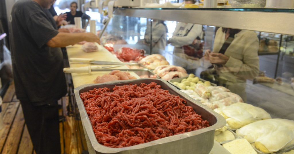 La inflación de 2025 será la más baja en 7 años, pero en diciembre   la suba de la carne le dio un leve empujón a los precios
