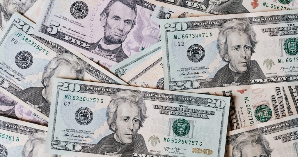 Dólar hoy y dólar blue, EN VIVO: a cuánto cotiza el oficial y cuál es el precio del paralelo este lunes 15 de diciembre, minuto a minuto