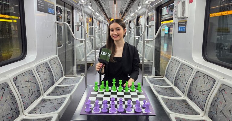 Candela Francisco, la ajedrecista que pasará las fiestas jugando el Mundial de Qatar: "Me voy a llevar el pan dulce en la valija"