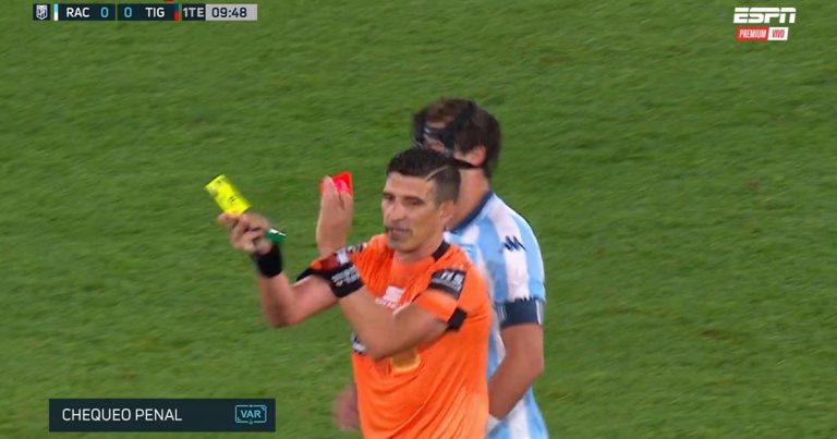 Video: la absurda expulsión de Martirena en el reclamo de un penal que se pudo haber cobrado