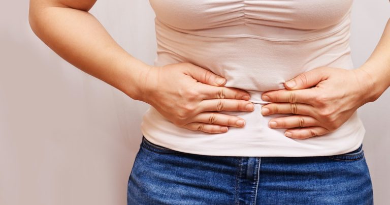 Las 5 bebidas naturales que pueden ayudar a combatir el estreñimiento