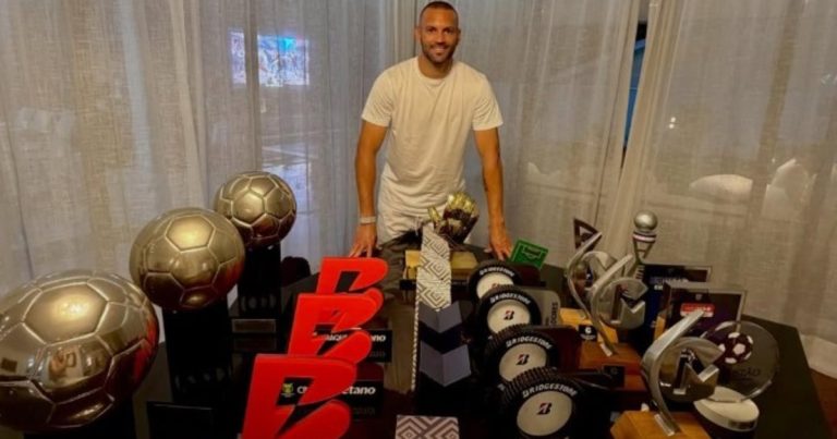 ¿La salida más emotiva del verano? Un verdugo de River dejó Palmeiras tras ocho años de gloria