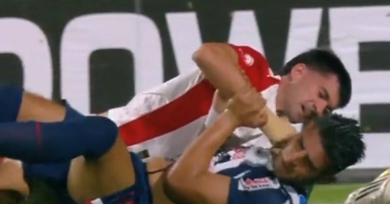 Video: el cruce Zambrano - Pussetto en el Independiente vs. Alianza Lima