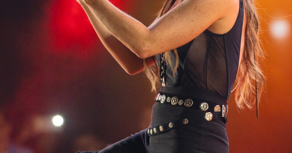 La Sole cumple 30 años del revoleo de poncho más famoso: la historia del debut en Cosquín después de una polémica prohibición