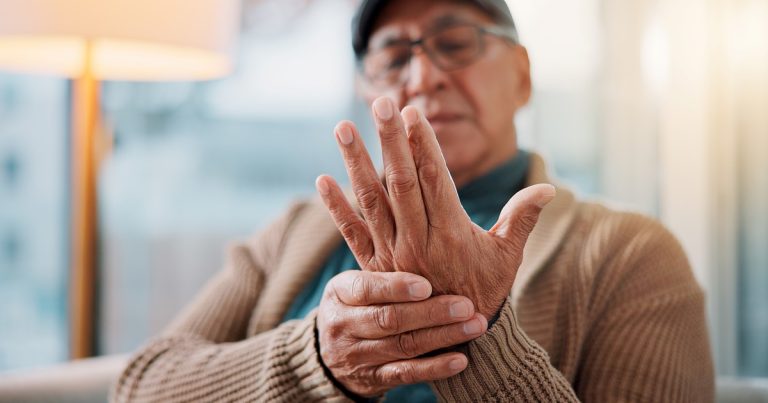 El hallazgo de una molécula podría revertir la osteoporosis y crear nuevas terapias para fortalecer los huesos