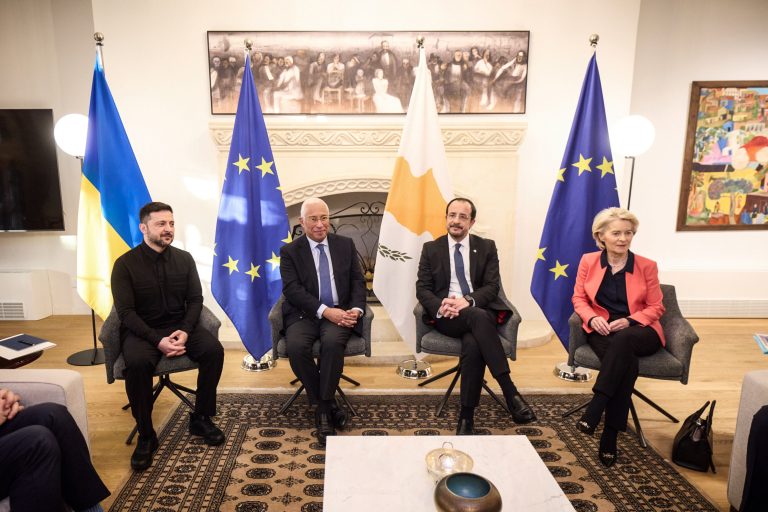 Bruselas condiciona la ayuda a Ucrania a que Kiev compre armas a Europa