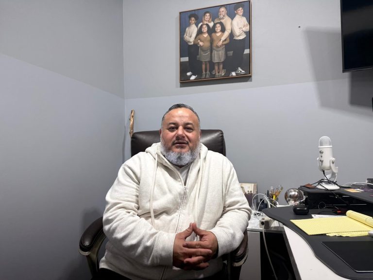 El religioso que simboliza la resistencia al ICE en Minneapolis: “Trump está llevando a cabo una limpieza étnica”