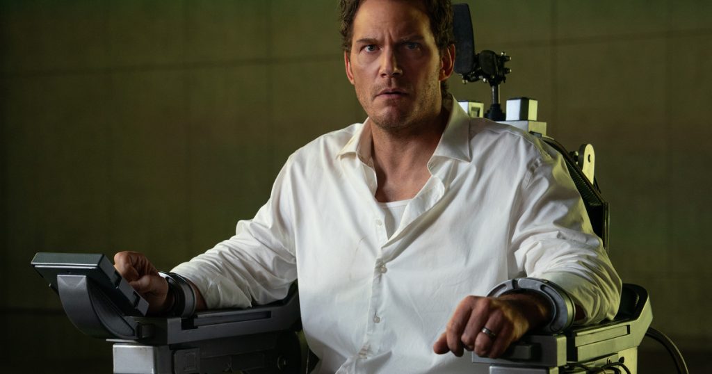 En Sin piedad Chris Pratt está 90 minutos sentado (y atado) para que no lo maten