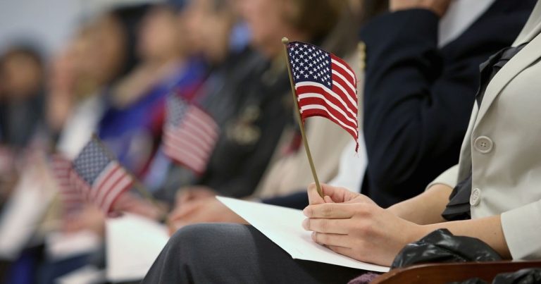 En Florida: Ron DeSantis busca frenar el abuso de las visas H-1B