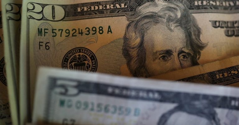 Dólar tarjeta hoy: a cuánto cotiza este lunes 12 de enero