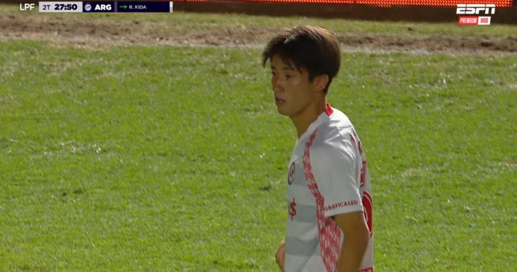 ¿Quién es el japonés que debutó en Argentinos Juniors contra Sarmiento?