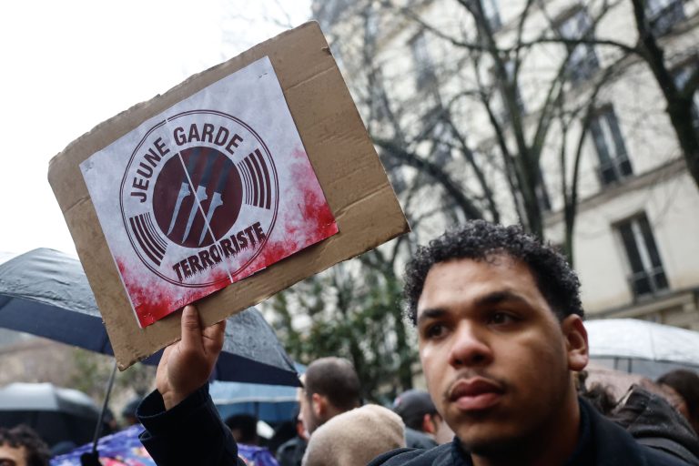 Detenidas 11 personas por la muerte de un ultraderechista en Francia, la mayoría miembros de un grupo vinculado al partido de Mélenchon