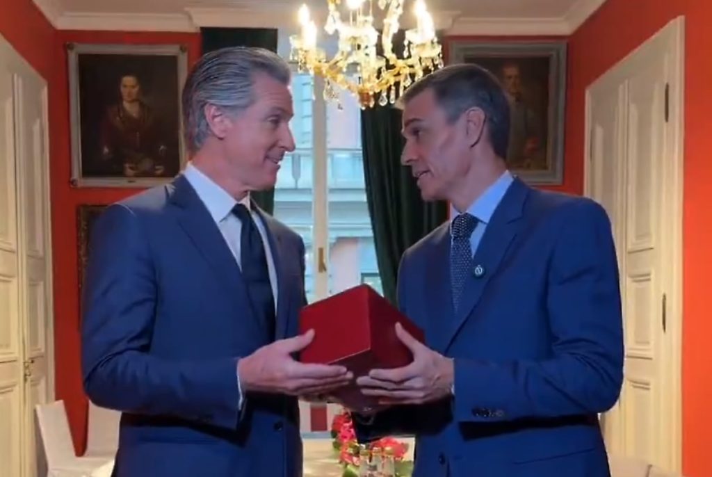 ¿Sánchez va por delante o en dirección contraria?