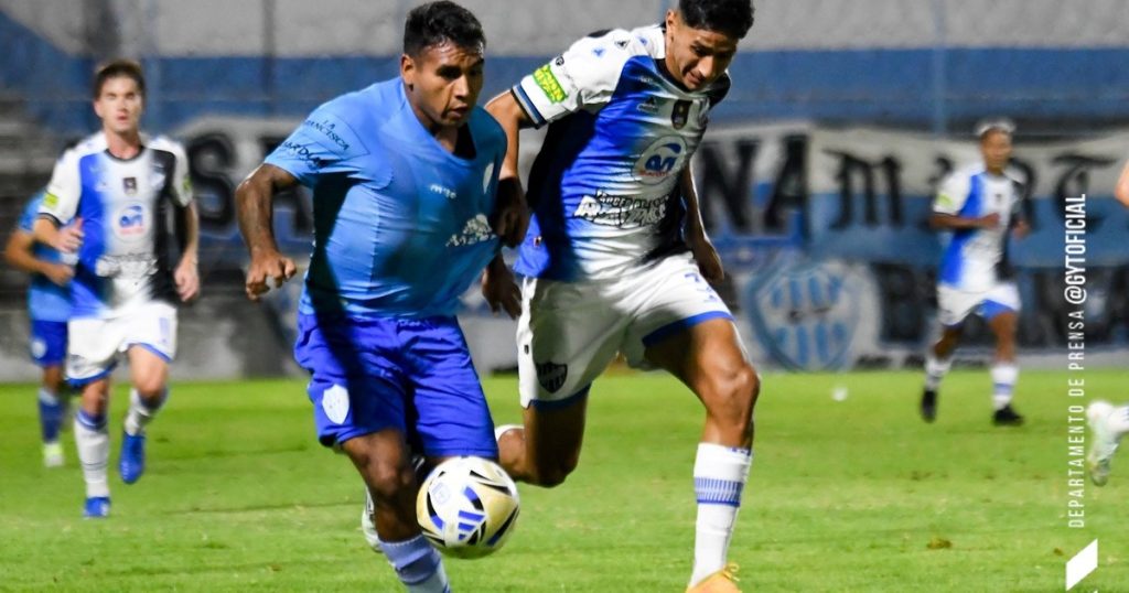 Gimnasia y Tiro le ganó a Almagro y es líder con puntaje perfecto