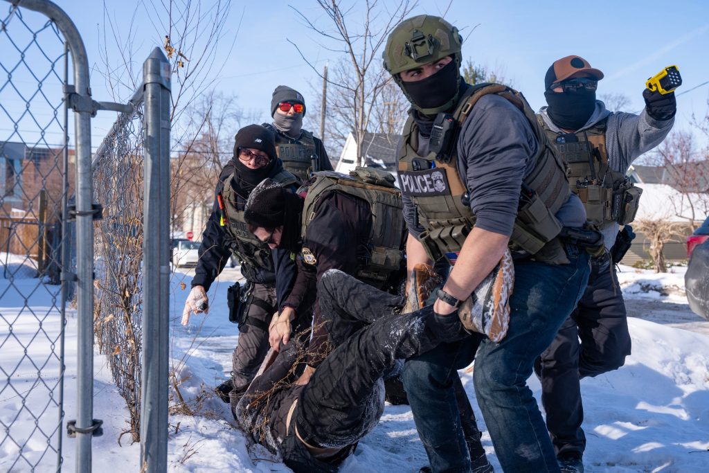 Un medievalista de origen español en los tiempos del ICE: extranjero en su propio país