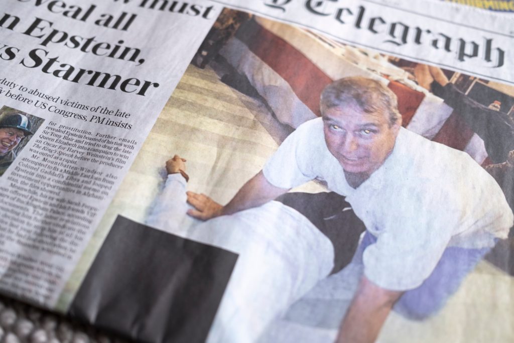 De una mansión de Palm Beach al palacio de Windsor: cómo el ‘caso Epstein’ desató un terremoto global