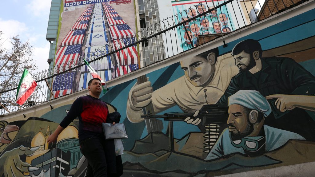 Irán gana tiempo para evitar un ataque de Estados Unidos