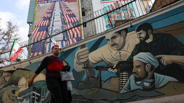 Irán gana tiempo para evitar un ataque de Estados Unidos