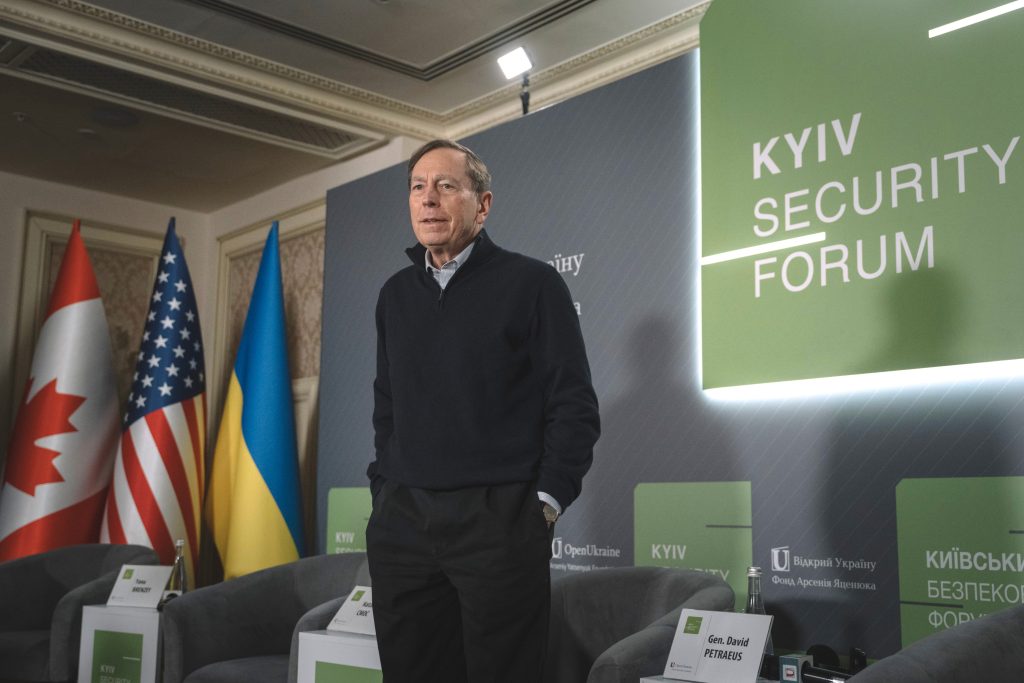 David Petraeus, el general de la transición en Irak: “En Venezuela habrá innumerables minicrisis”