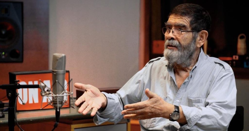 La voz de "La aventura y el hombre" y del regreso de la democracia se confiesa: Luis Garibotti, el "socio" de Badía