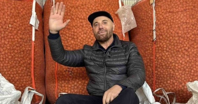 Así es la casa de Germán Martitegui en una isla: sin electricidad y con materiales 100% naturales