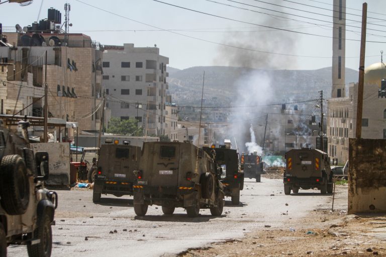 Estados Unidos deporta a palestinos a Cisjordania en el avión privado de un amigo de Trump