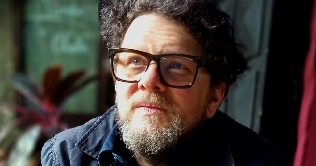 Llegan al cine porteño los muertos vivos de Pablo Stoll: "El zombi uruguayo es lento y va vestido"