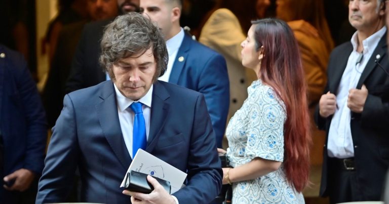 Los días de broncas, festejos y aires de venganza en la Casa Rosada