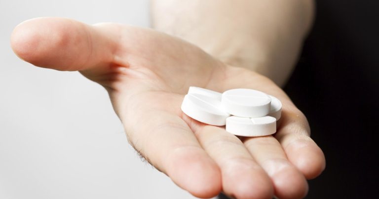 ¿Cuánto calcio debe tomar una persona según su edad?