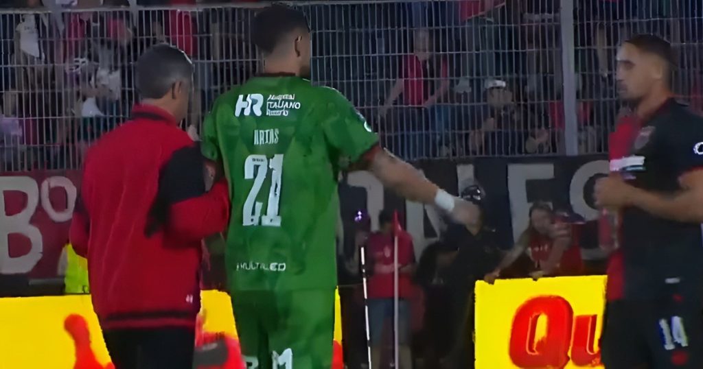 Preocupación y bronca en Newell's: Arias sufrió una importante lesión antes del clásico