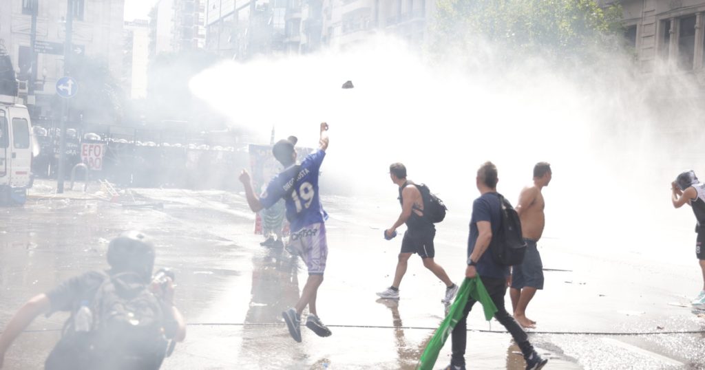 Los locos incendiarios de la Plaza Congreso