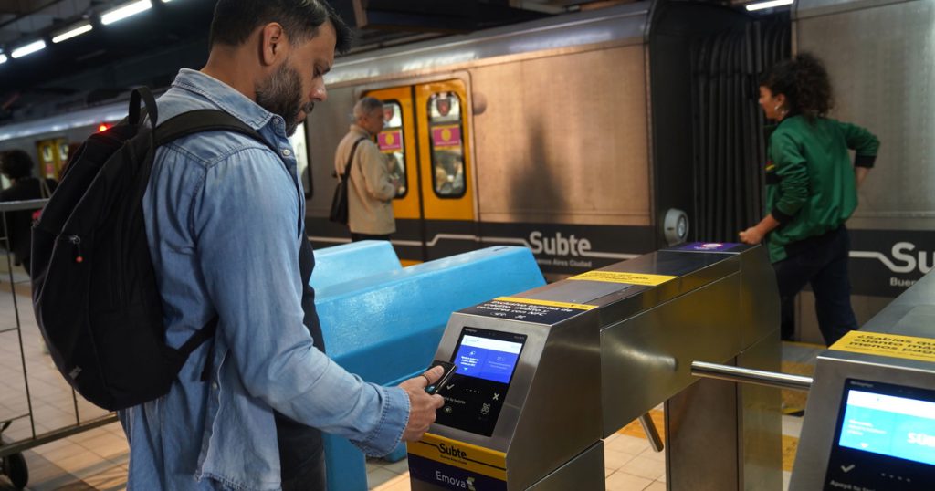 Subte y colectivos: los nuevos trucos para tener rebajas del 50% al 100% en los pasajes