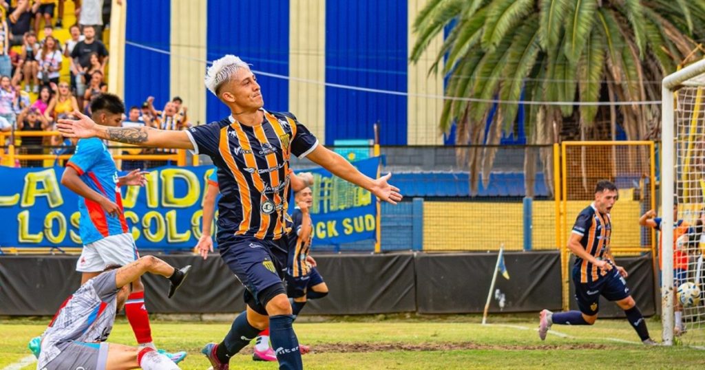 Arsenal volvió a la Primera B, erró un penal y no pudo ganar