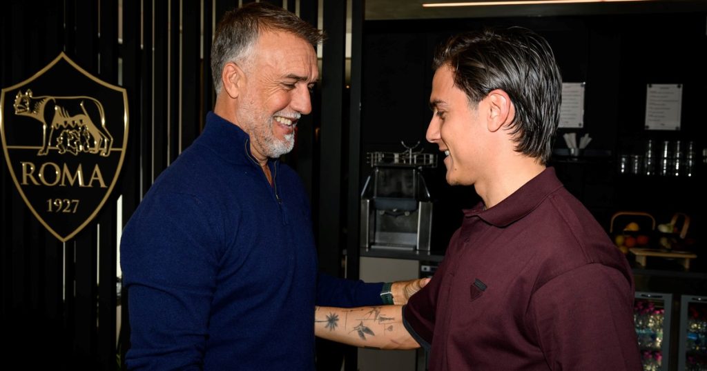 Video: el emotivo encuentro entre Batistuta y Dybala en la Roma