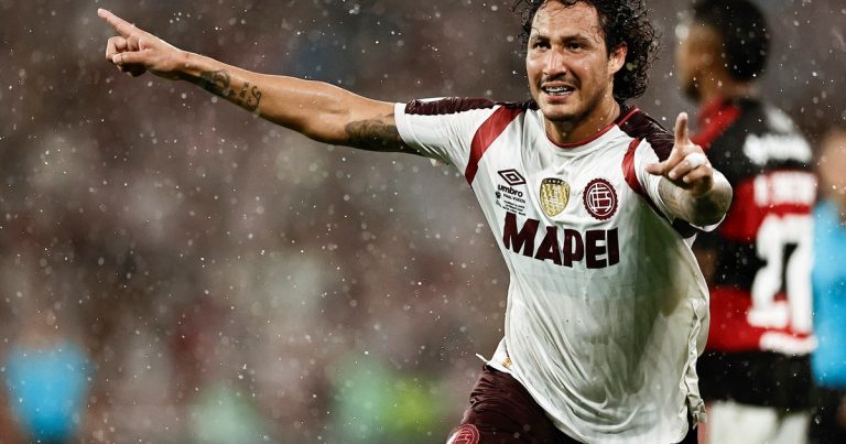 Canale, el héroe de Lanús: de "lo soñé siempre" a "somos 11 leones"