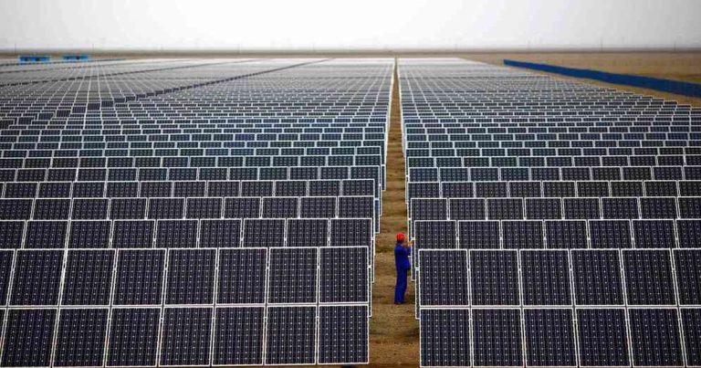 Tiene el tamaño de Nueva York y está en China, así es el parque de energía solar más grande del mundo
