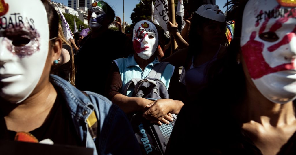 Por qué acceder a la Justicia es más difícil para las mujeres